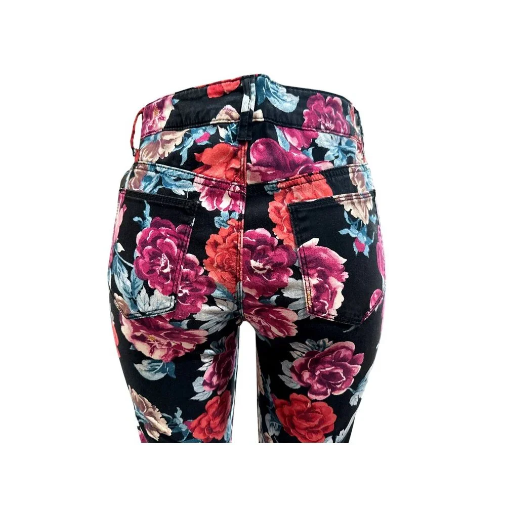 Chicos Floral Skinny Jeggings Pants Ankle Black Red Vibrant Roses Stretch Size 4 - Picture 5 of 13